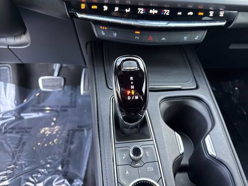 Used 2024 Cadillac XT4 Sport image 32