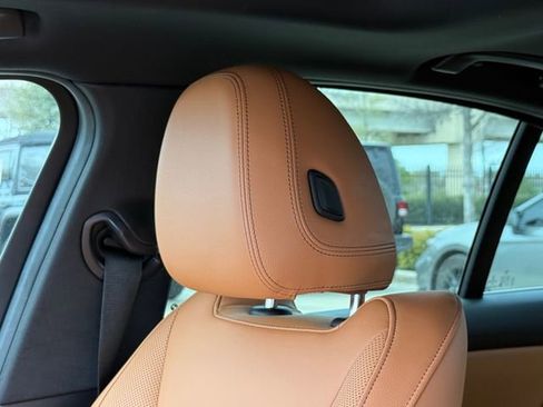 Used 2022 BMW 330i 330i w/ Driving Assistance Package image 16