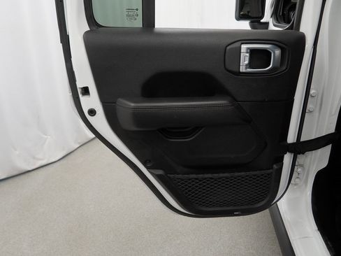 Certified 2021 Jeep Wrangler Unlimited Rubicon w/ Xtreme Recon 35" Tire Package image 45