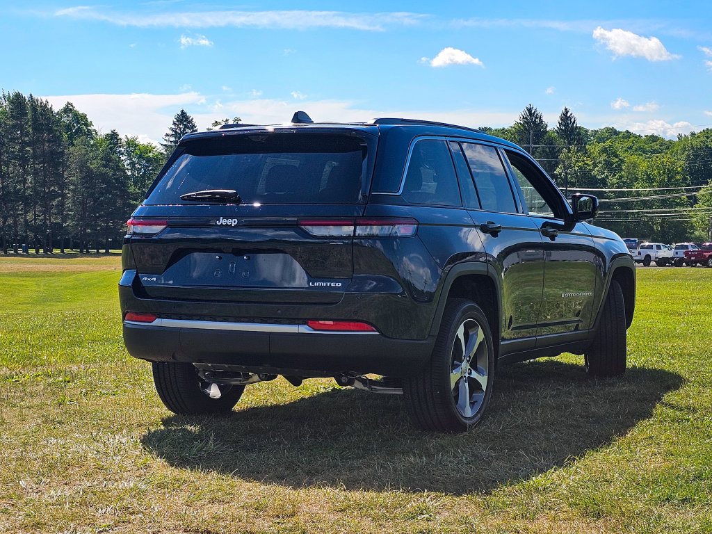 New 2026 Jeep Grand Cherokee Limited w/ Luxury Tech Group II AWD/4WD image 3