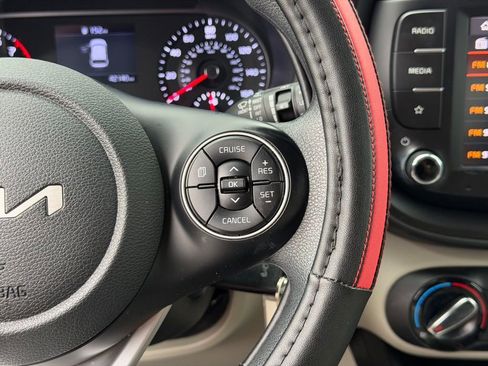 Used 2022 Kia Soul LX w/ Technology Package FWD image 19