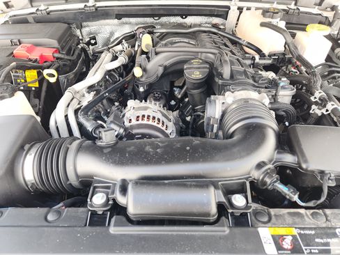Used 2024 Jeep Gladiator Mojave AWD/4WD image 33