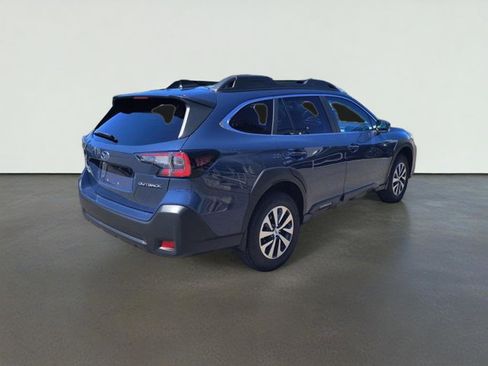 Certified 2025 Subaru Outback Premium AWD/4WD image 8