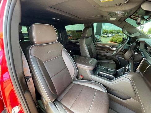 Used 2024 GMC Sierra 2500 Denali w/ Denali Reserve Package AWD/4WD image 31