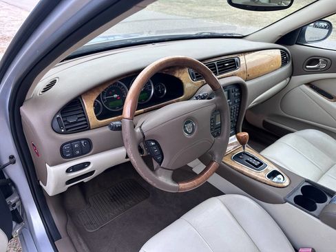 Used 2005 Jaguar S-TYPE 3.0 image 9
