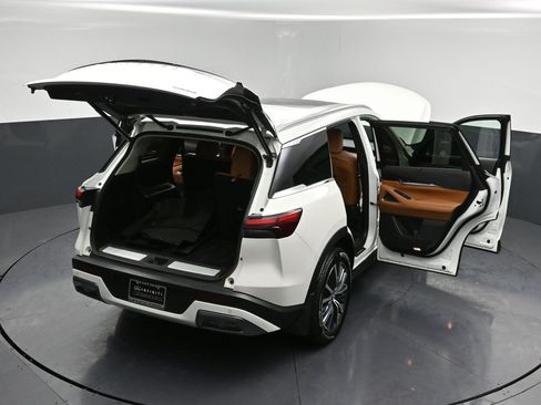 Used 2023 INFINITI QX60 Sensory w/ Vision Package image 35