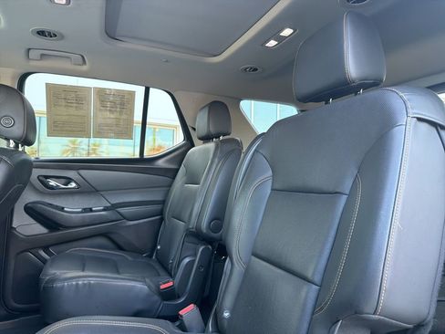 Used 2021 Chevrolet Traverse Premier w/ Redline Edition image 9