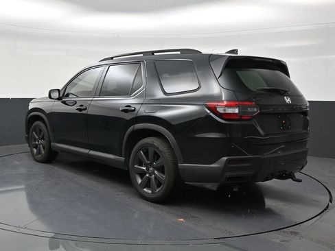 Used 2026 Honda Pilot Sport image 3