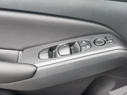 New 2025 Nissan Altima 2.5 S image 12