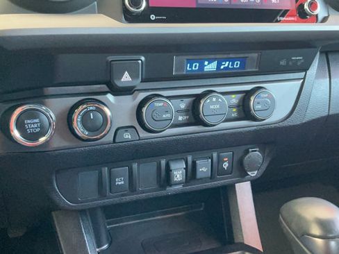 Used 2021 Toyota Tacoma TRD Off-Road AWD/4WD image 16