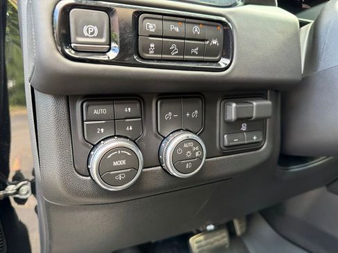 Used 2026 GMC Yukon AT4 Ultimate w/ LPO, Floor Liner Package AWD/4WD image 18