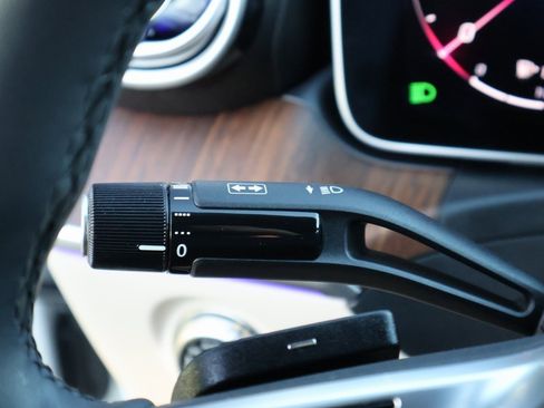 Certified 2025 Mercedes-Benz C 300 4MATIC Sedan image 35