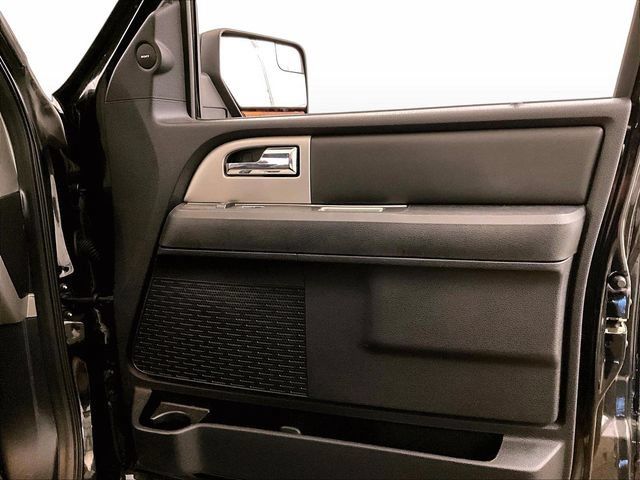 Used 2016 Ford Expedition XLT w/ Equipment Group 202A AWD/4WD image 24