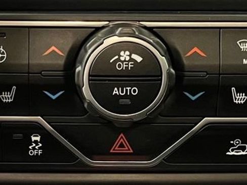 Used 2021 Jeep Wrangler Unlimited Rubicon AWD/4WD image 38