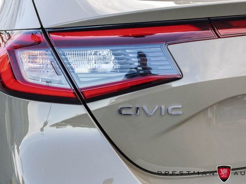 Used 2025 Honda Civic Sport image 36