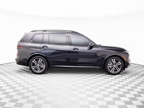 Used 2025 BMW X7 xDrive40i w/ M Sport Package image 6