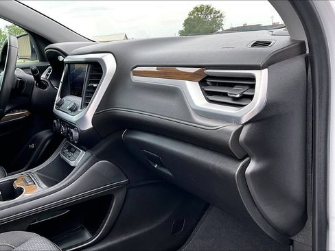 Used 2023 GMC Acadia SLE w/ Driver Convenience Package FWD image 15