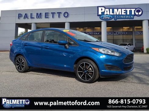 Used 2019 Ford Fiesta SE image 1