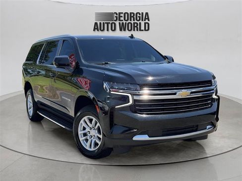 Used 2022 Chevrolet Suburban LT RWD image 10
