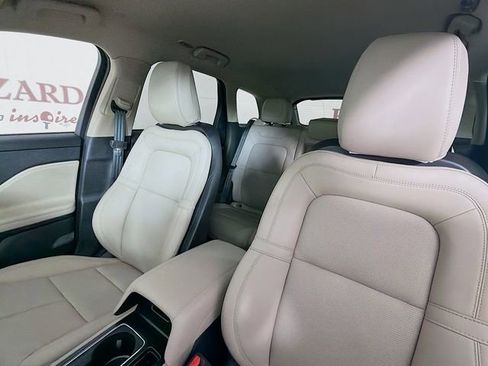 New 2026 Lincoln Corsair Premiere image 23