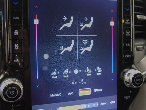 Used 2025 RAM 1500 Laramie image 20