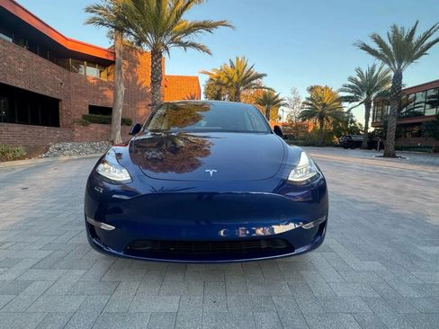 Used 2023 Tesla Model Y Long Range image 2
