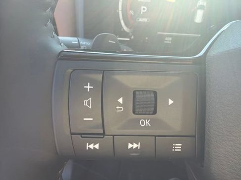 Used 2026 Nissan Rogue Platinum AWD/4WD image 35