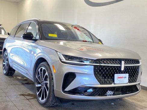 New 2026 Lincoln Nautilus Black Label image 2