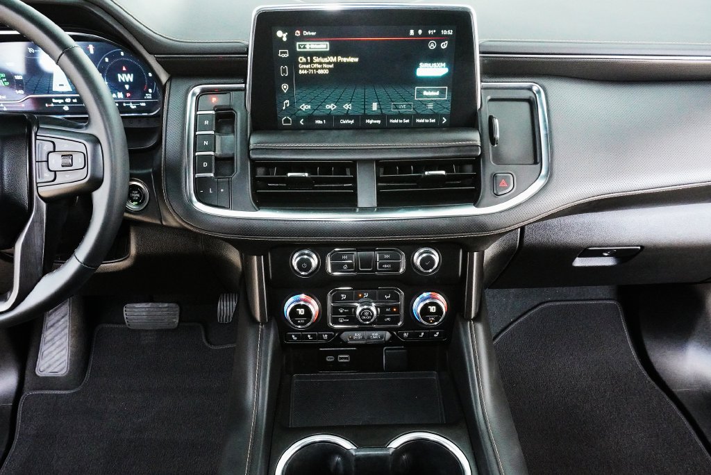 Used 2024 GMC Yukon AT4 w/ Technology Package AWD/4WD image 18