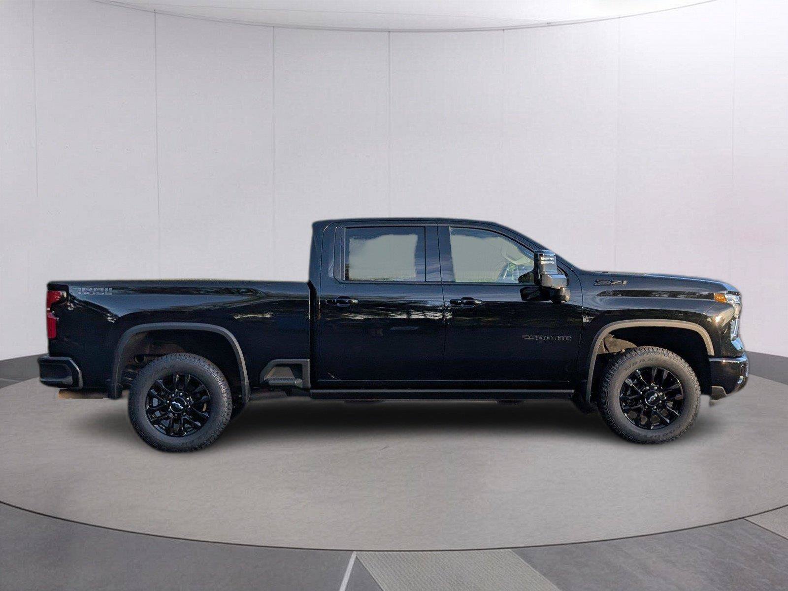 Used 2025 Chevrolet Silverado 2500 LTZ w/ Trail Boss Package AWD/4WD image 7