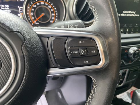 Used 2023 Jeep Gladiator Overland image 21