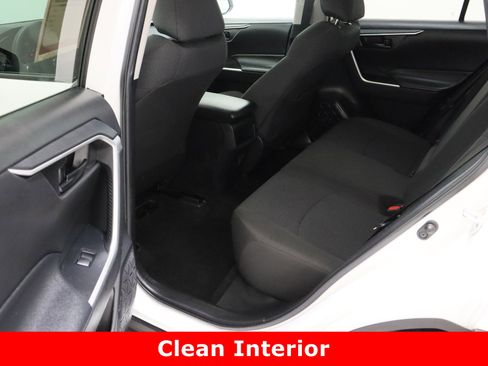 Certified 2020 Toyota RAV4 LE image 23