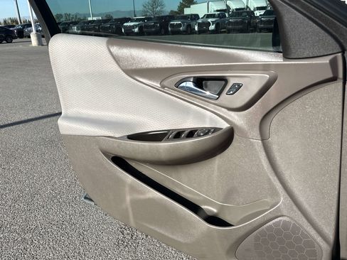 Used 2017 Chevrolet Malibu LS image 11