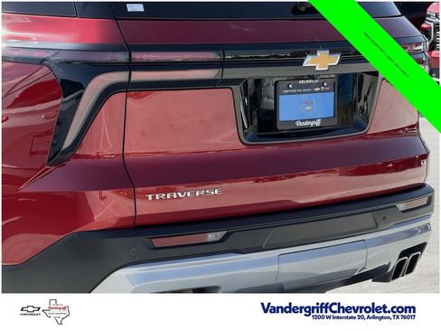 Used 2024 Chevrolet Traverse LT w/ LPO, Floor Liner Package FWD image 5