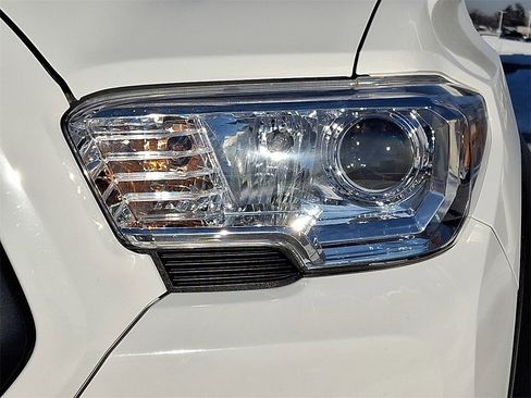 Certified 2023 Toyota Tacoma image 29