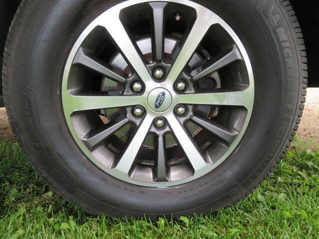 Used 2021 Ford Expedition Max Limited AWD/4WD image 8