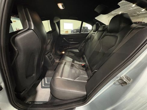 Used 2018 BMW M3 image 41