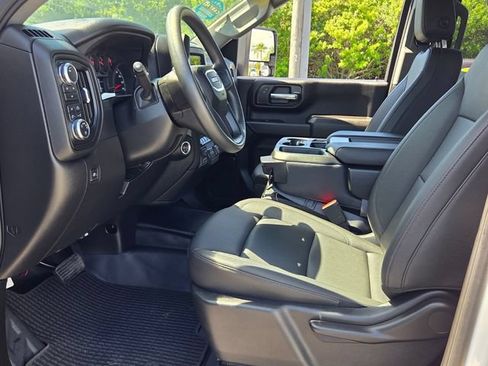 Used 2026 GMC Sierra 3500 Pro w/ 1SA Pro Safety Plus Package AWD/4WD image 9