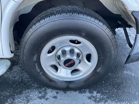 Certified 2024 GMC Savana 2500 w/ Driver Convenience Package image 9