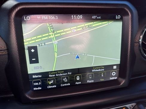 Used 2020 Jeep Wrangler Unlimited Sahara image 3