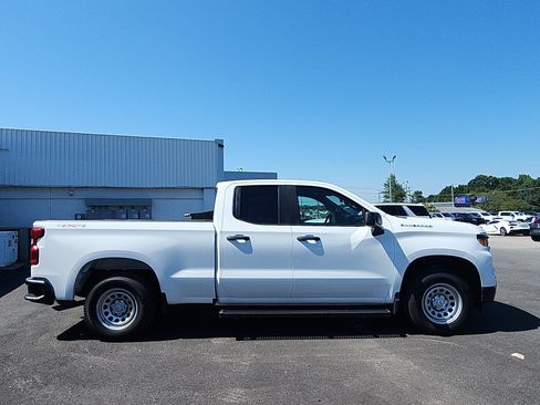 Used 2023 Chevrolet Silverado 1500 W/T w/ WT Value Package AWD/4WD image 6