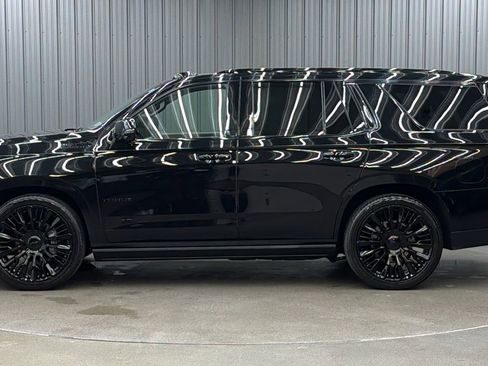 Used 2025 Chevrolet Tahoe High Country image 2