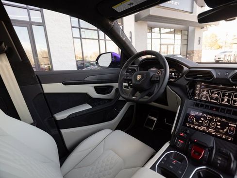 Used 2024 Lamborghini Urus S image 28