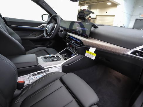 Used 2026 BMW i4 xDrive40i w/ Premium Package image 30