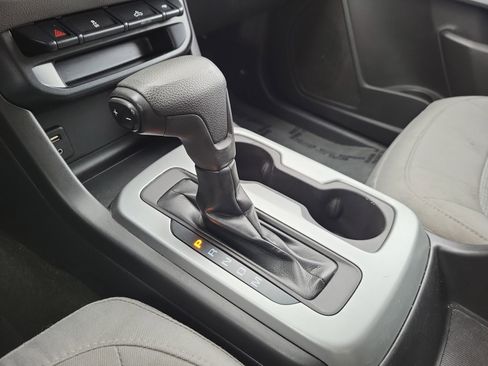 Used 2016 Chevrolet Colorado LT w/ LT Convenience Package image 24