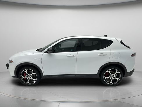 Used 2024 Alfa Romeo Tonale Veloce AWD/4WD image 8