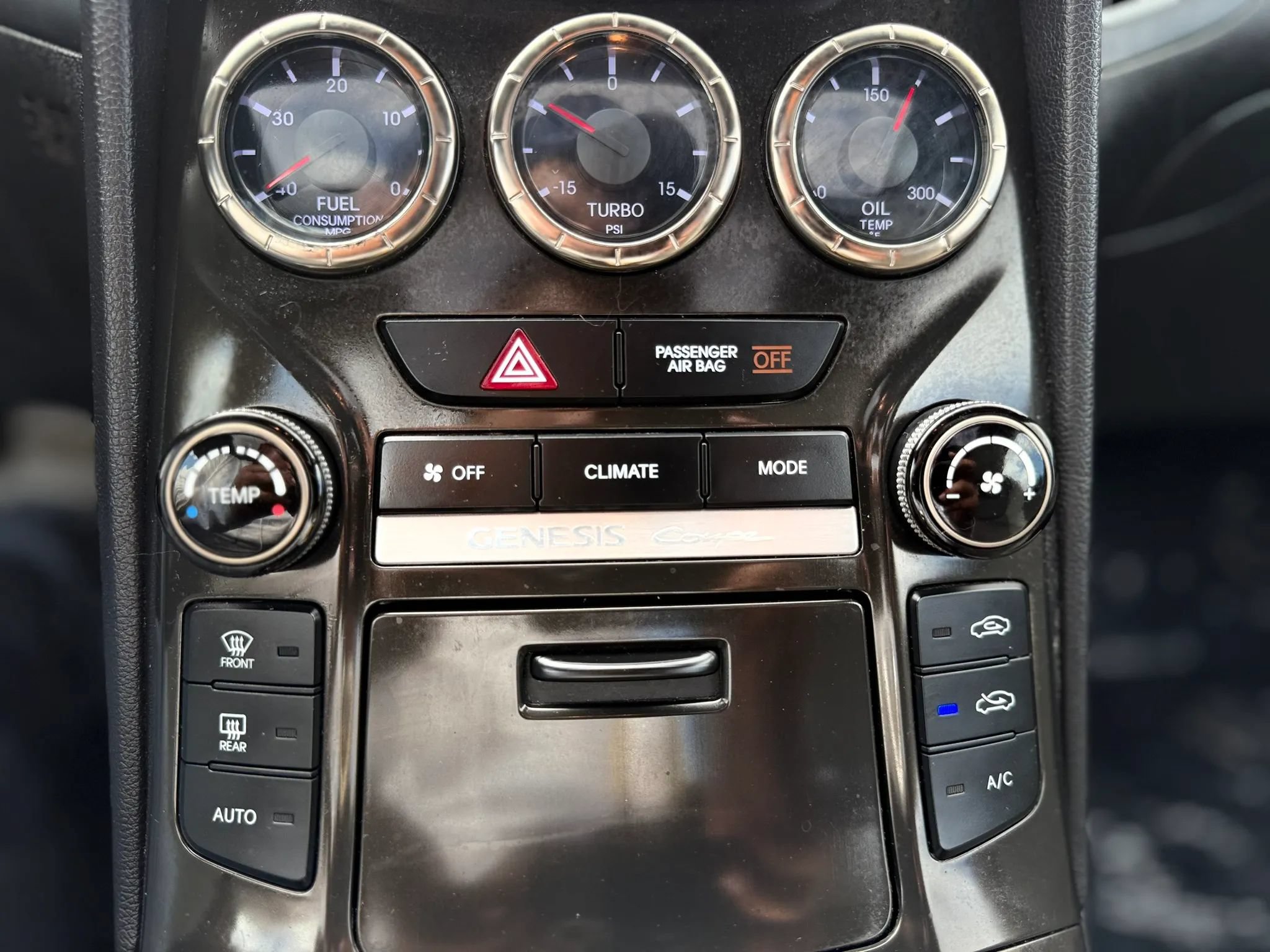 Used 2013 Hyundai Genesis 2.0T RWD image 13