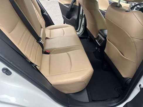 Used 2020 Toyota RAV4 Limited AWD/4WD image 11