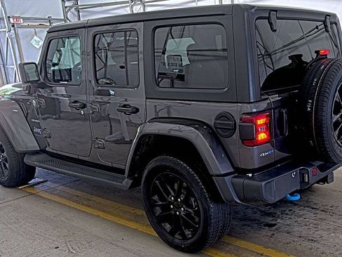 Used 2023 Jeep Wrangler Unlimited Sahara w/ Dual Top Group AWD/4WD image 4