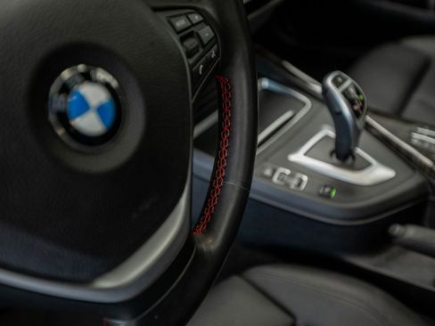 Used 2020 BMW 230i Coupe w/ Premium Package RWD image 19